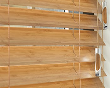 Houten jaloezie 50mm | Luxaflex® <br/><br/>